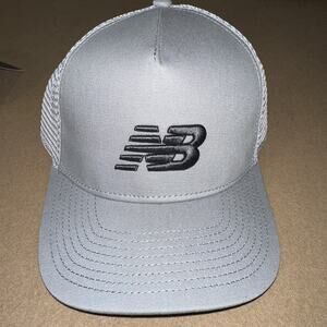 New Balance Men’s Trucker Hat Gray SnapBack